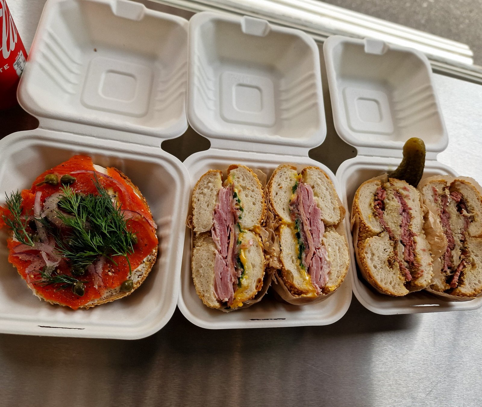 Guia de melhores restaurantes onde comer em Zurique 20 Aceitamos Viagens onde comer em zurique Três bagels recheados