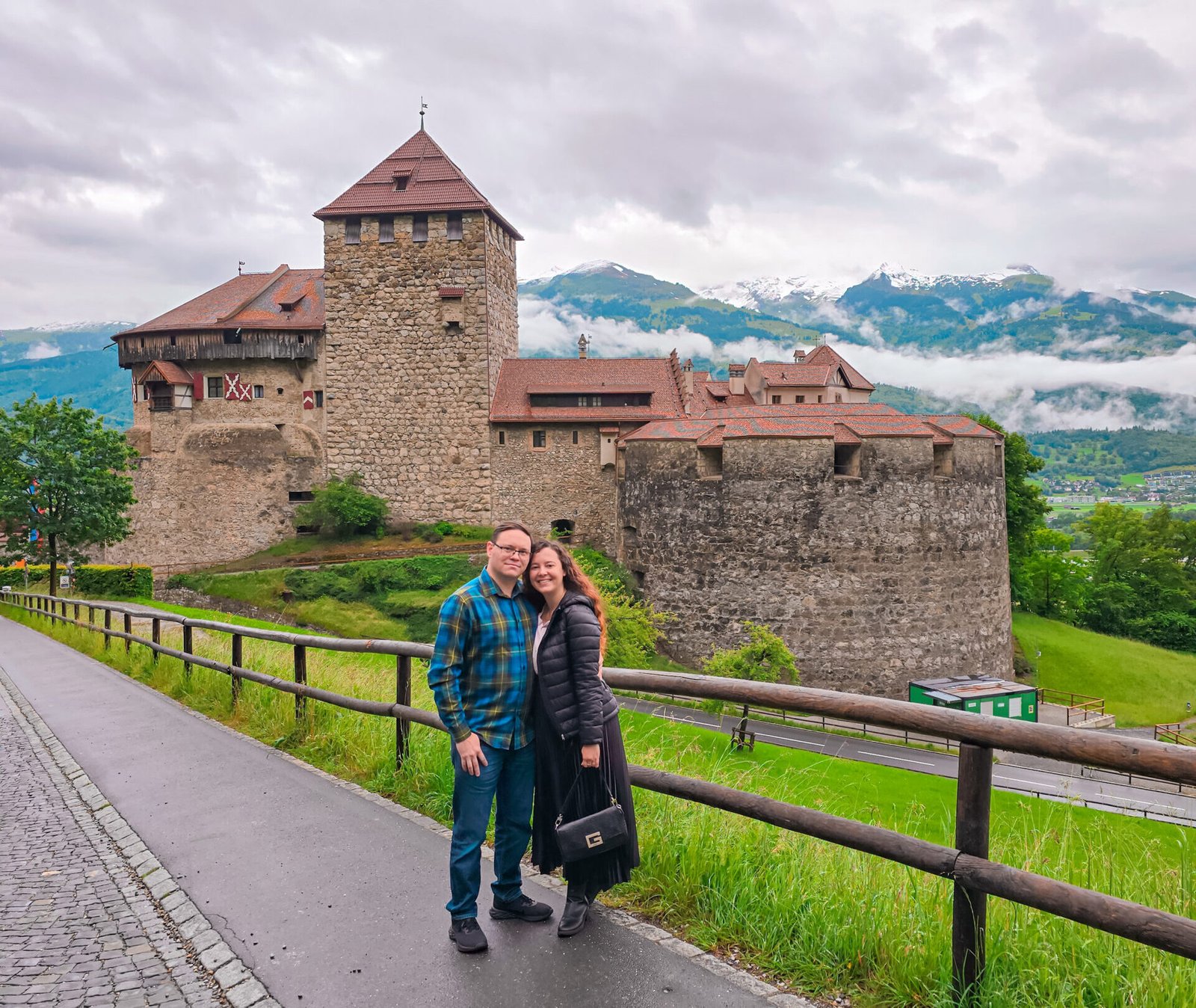 liechtenstein vaduz castelo scaled e1744301003470