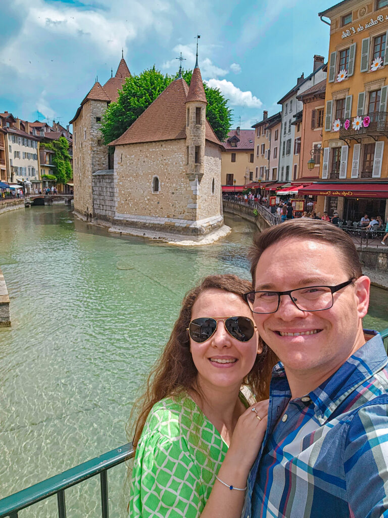 Bate e volta de Genebra: 4 cidades que visitar na França 2 Aceitamos Viagens bate e volta de Genebra bate e volta de Genebra lago de Annecy 1