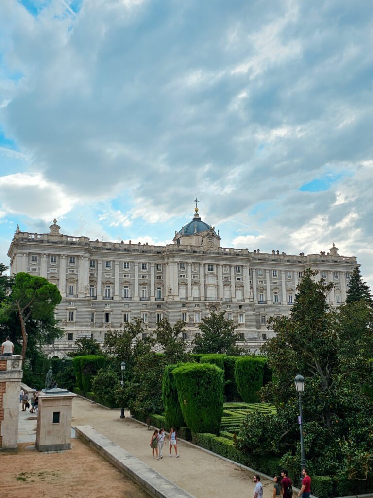 Melhores destinos de verão na Europa em 2025 10 Aceitamos Viagens verão na Europa,verao na europa verao na europa palacio madrid